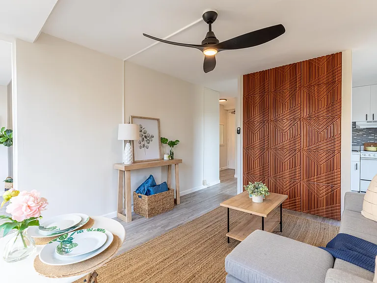 445 Kaiolu St #604 — Photo 19