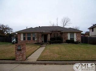 609 Reeves Ln, Kennedale, TX 76060