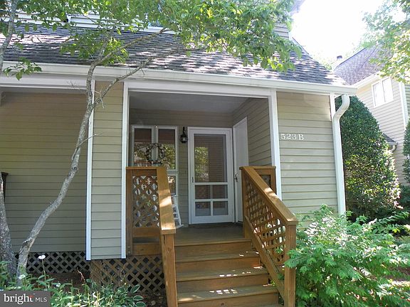 3rd image of 523-523 Spinnaker Ct #B
