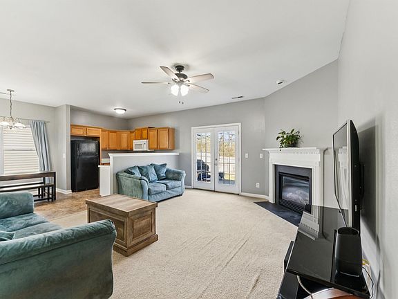 4th image of 875 Meriweather Dr