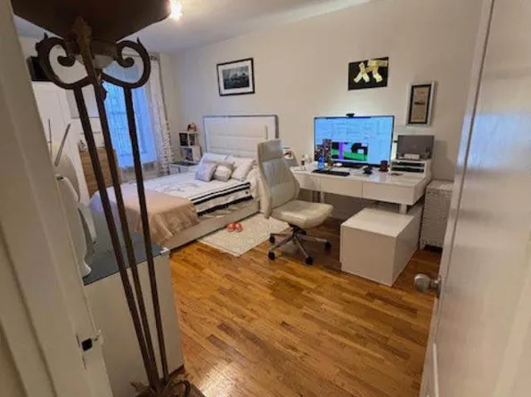 103-10 Queens Boulevard image 2 of 8