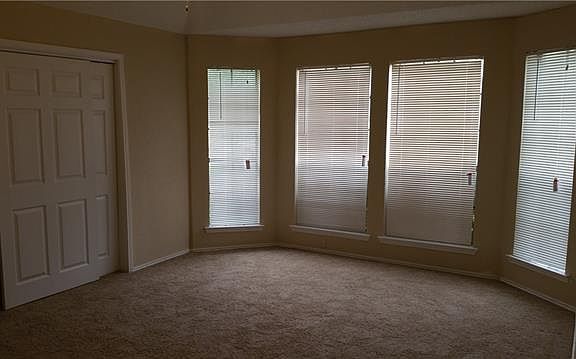 4th image of 1114 Thistle Dr
