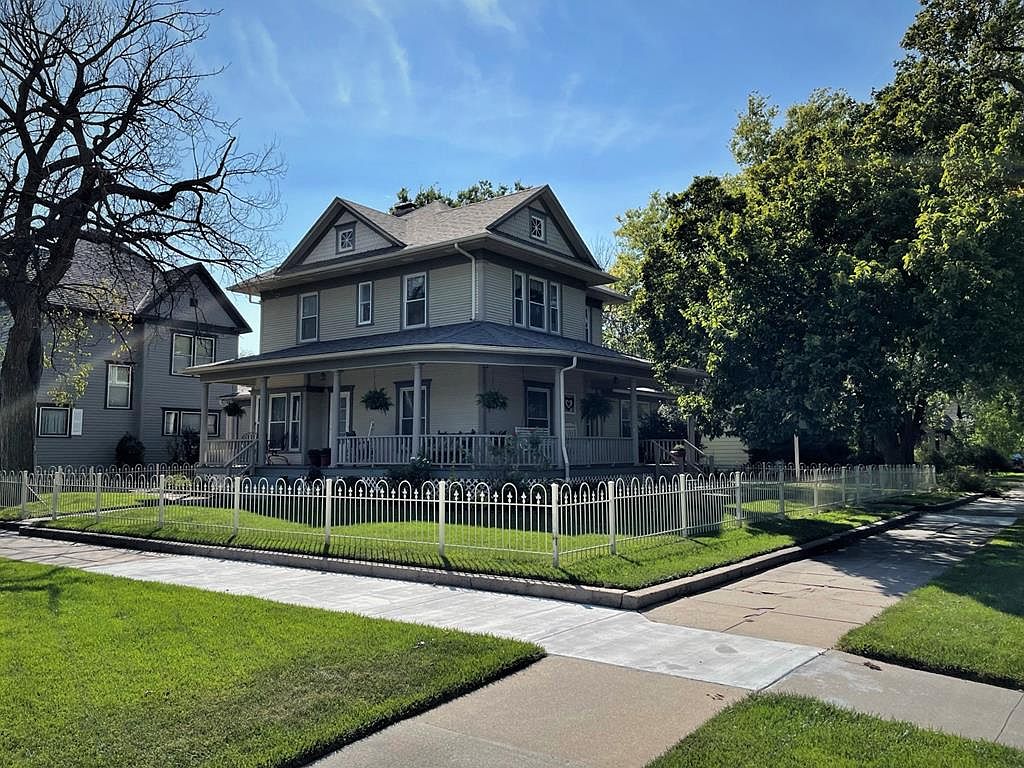 2503 Broadway Ave, Great Bend, KS 67530 Zillow