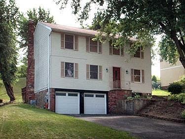 1st image of 2135 Camelot Dr