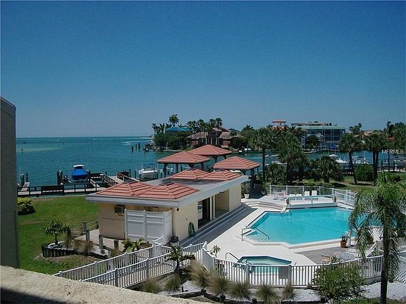 2nd image of 1100 Pinellas Bayway S APT I3