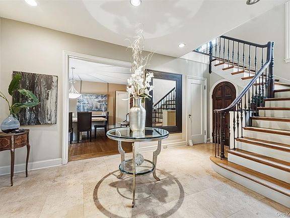 2nd image of 6 White Plains Road