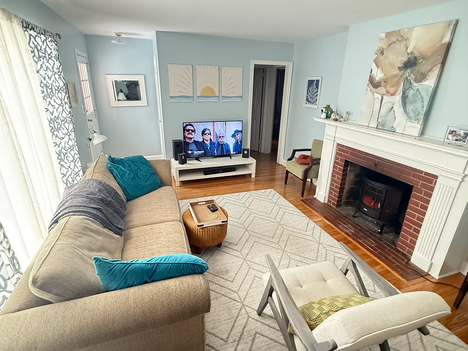 2 bed, 1.5 bath, 1150 sqft, $2,200 — Photo 4
