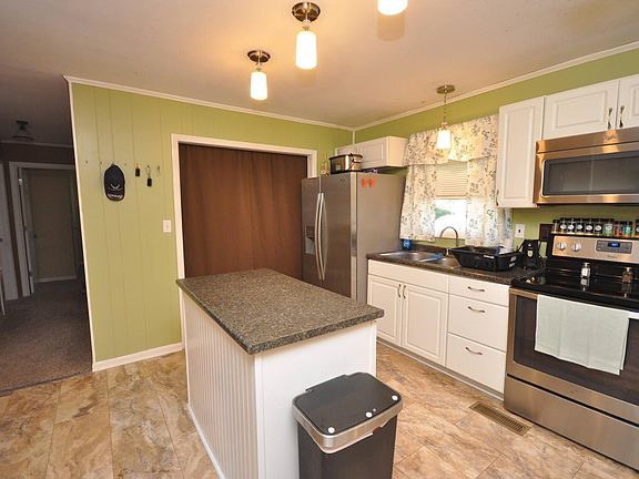 5th image of 509 Sharon Dr