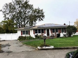 35 Lincoln Rd, Patchogue, NY 11772