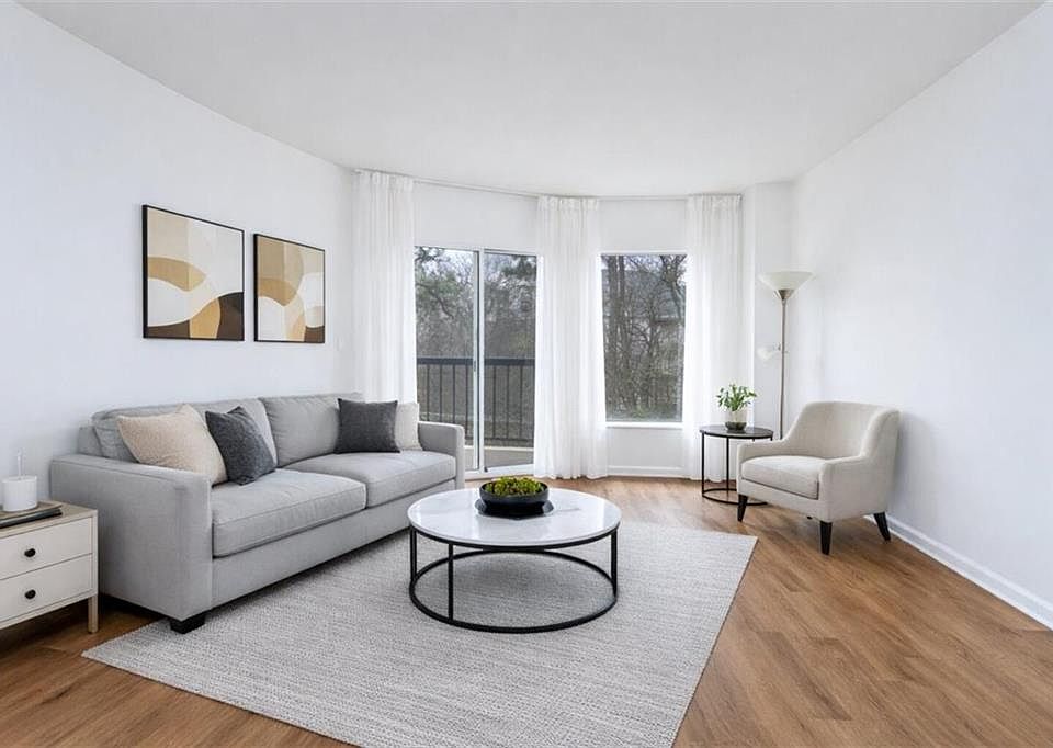 1st image of 1 Biscayne Dr NW Unit 304