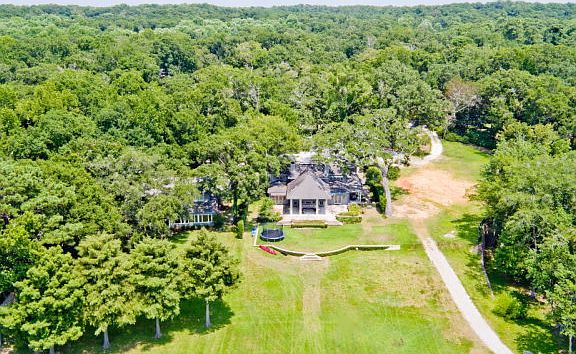 2nd image of 313 Woodbridge Dr