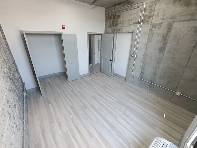 1810 E Venango St — Photo 22