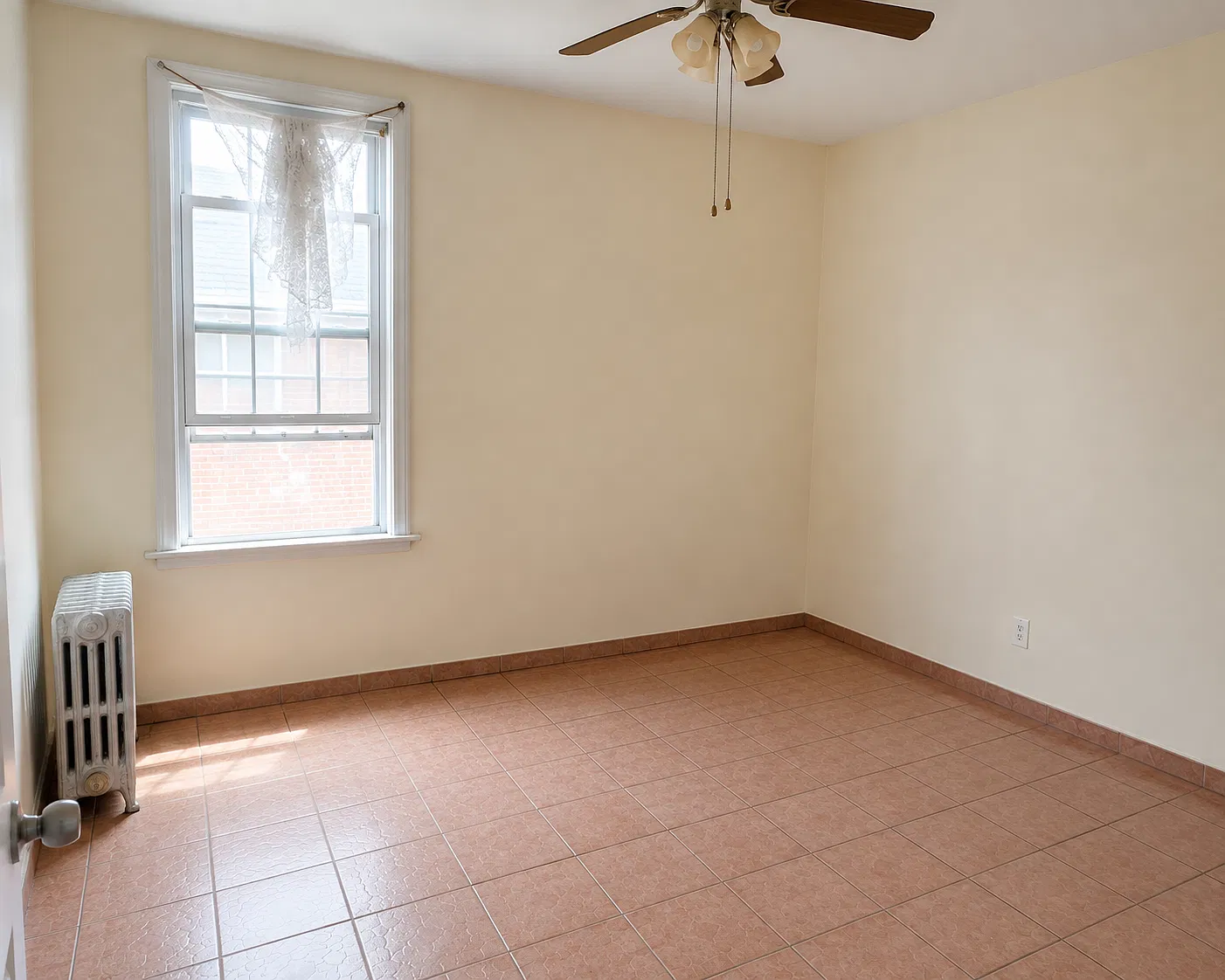 1 bed, 1100 sqft, $1,200 — Photo 2