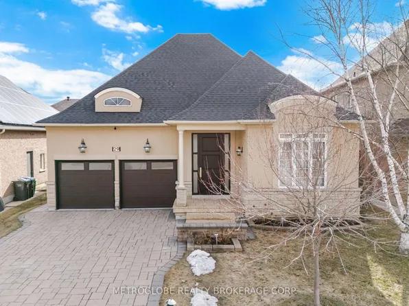 29 Fontainebleu Rd, Brampton, ON L6P 1Z1