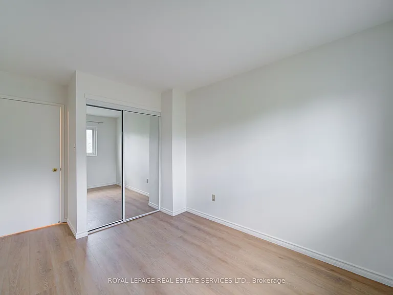 3500 Glen Erin Dr #4 — Photo 29