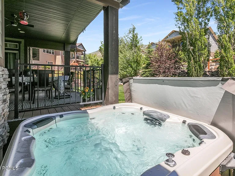 5310 N Lauralwood St — Photo 45