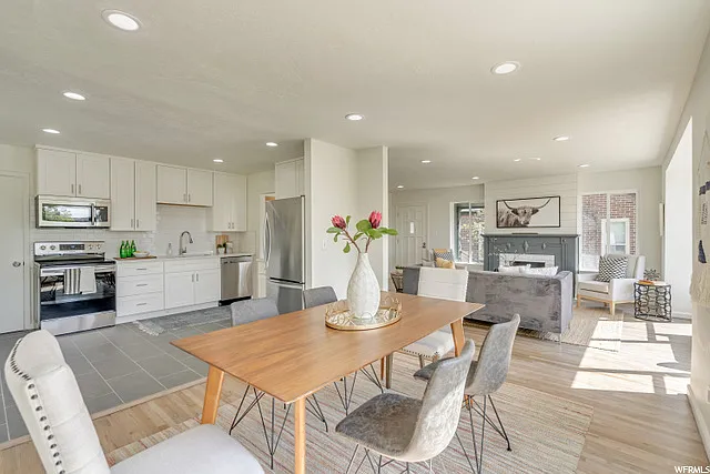 Open concept dining, kitchen and living room