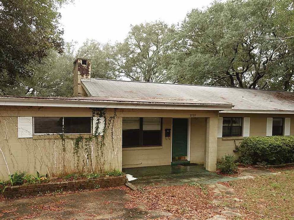 1st image of 2727 Bayou Blvd