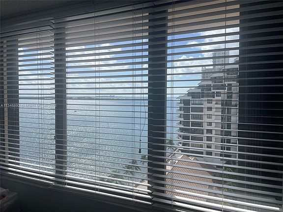 5th image of 540 Brickell Key Dr APT 1425