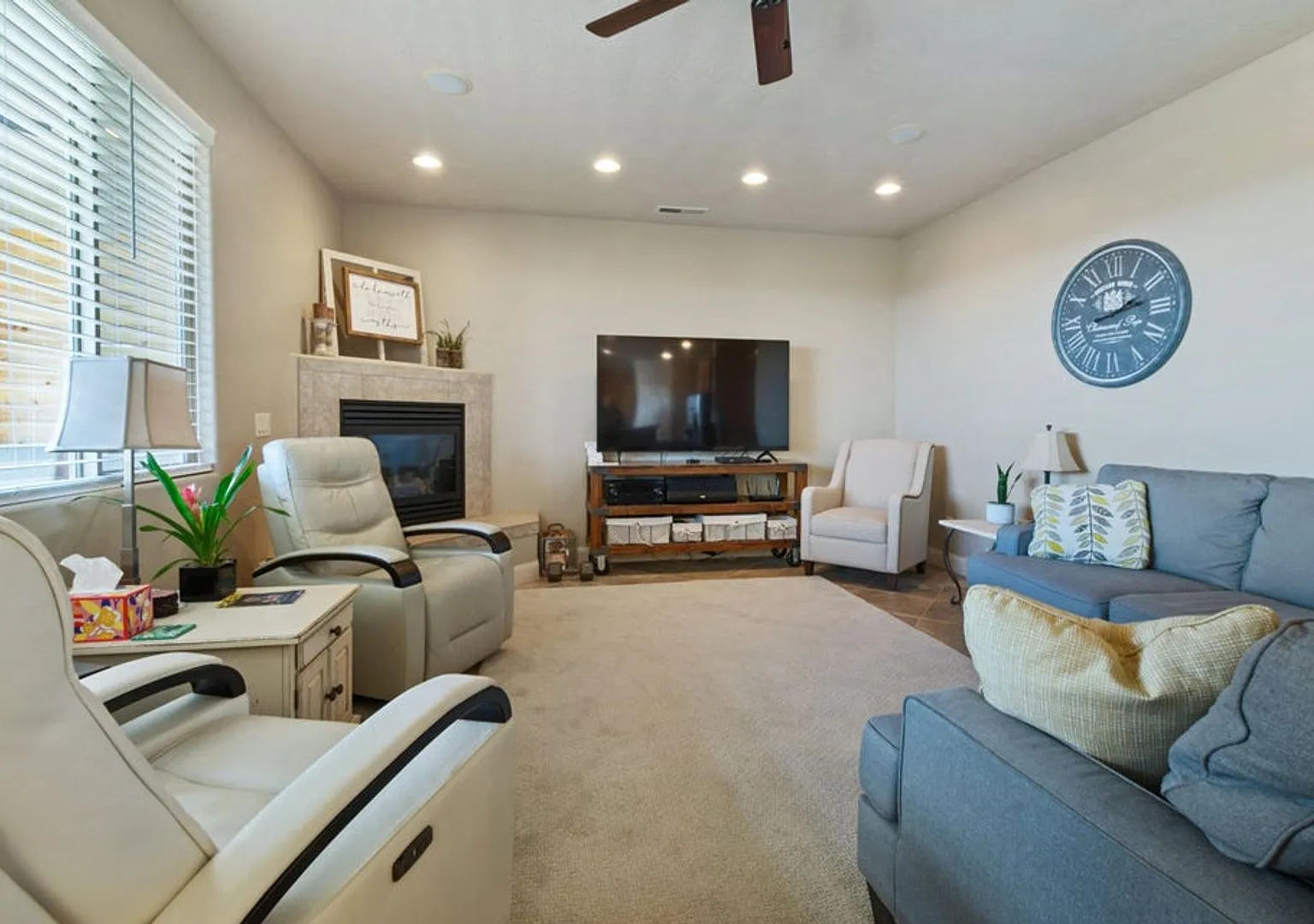 4 bedroom 2 bath Home in Ivins — Photo 4