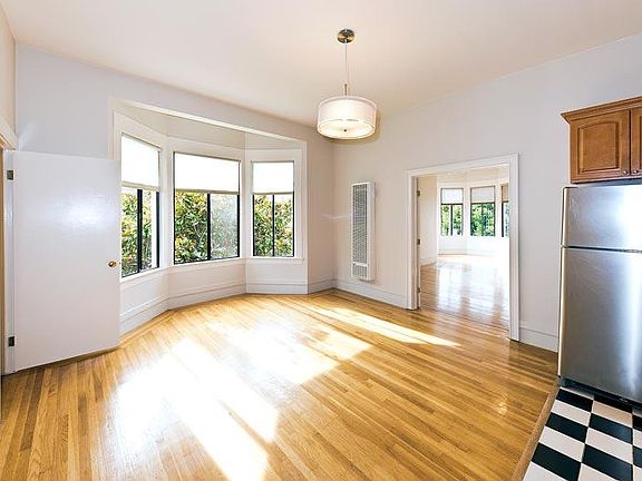 3rd image of 592 Vallejo St #1