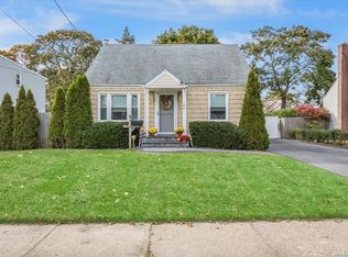 144 Grove Ave, Patchogue, NY 11772