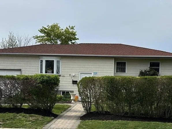 313 2nd Avenue, Brentwood, NY 11717