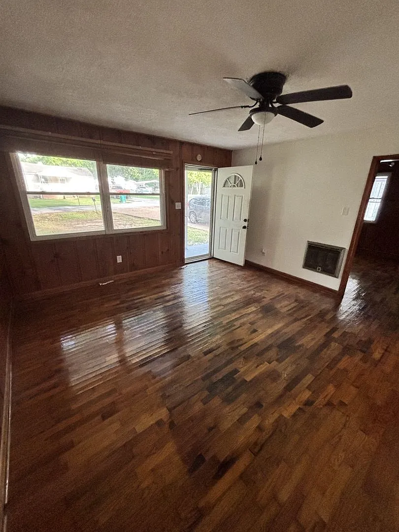 3 bed, 1 bath cozy home in Bemis! — Photo 2