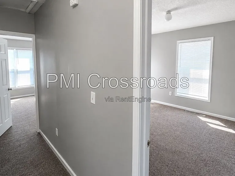 153 S Cypress Ave — Photo 21