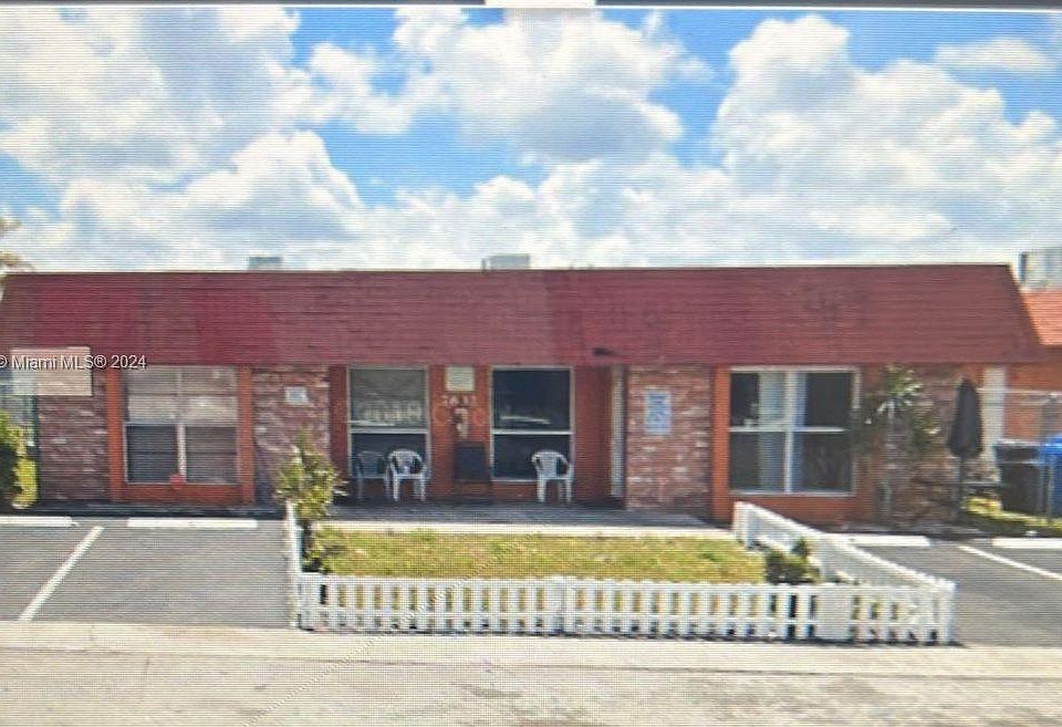 1st image of 7632 SW 10th St