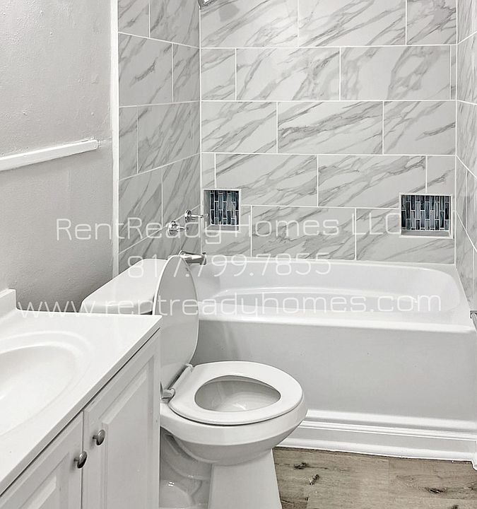 1st image of 3720 Elaine Dr