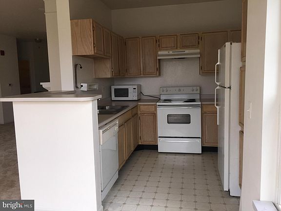 3rd image of 1600 Spring Gate Dr Unit 2407