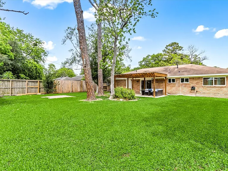 5751 Firenza Dr — Photo 48