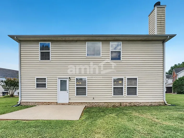 1316 Roxbury Ct — Photo 16
