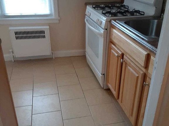 5th image of 190 Millburn Ave APT H2