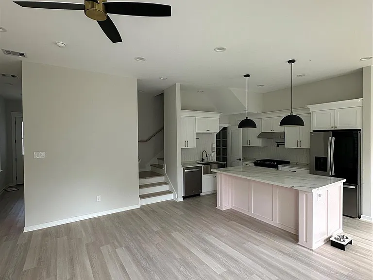 2032 W Tidwell Rd — Photo 6