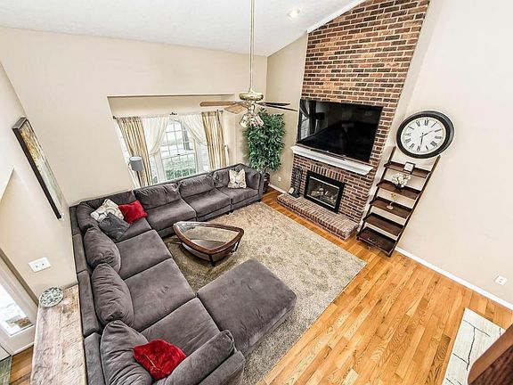 2nd image of 5741 Richgrove Ln