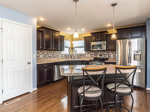 5th image of 1669 Barkside Ct