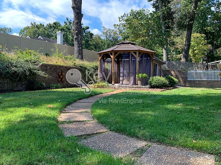7716 Royal Harbour Cir — Photo 3