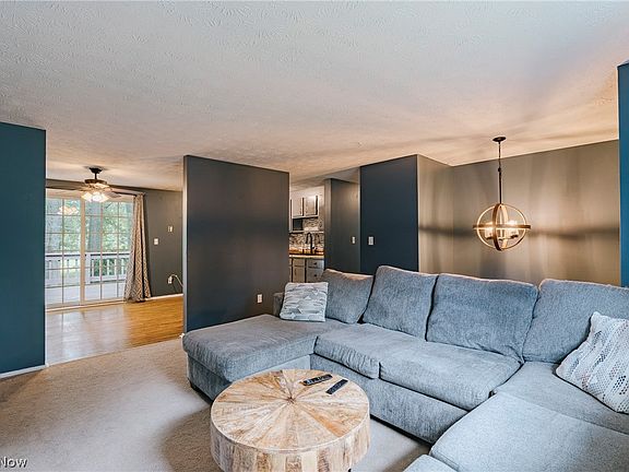 5th image of 332 Stahl Ave