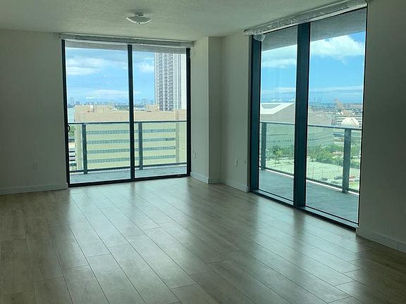 2nd image of 1530 NE Miami Pl APT 22