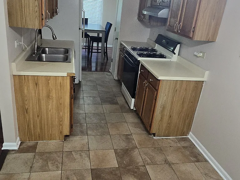 388 E Forest Knoll Dr — Photo 17