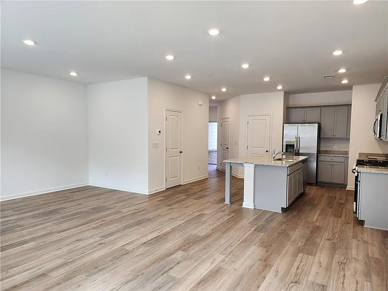 2714 Lou Ln — Photo 15