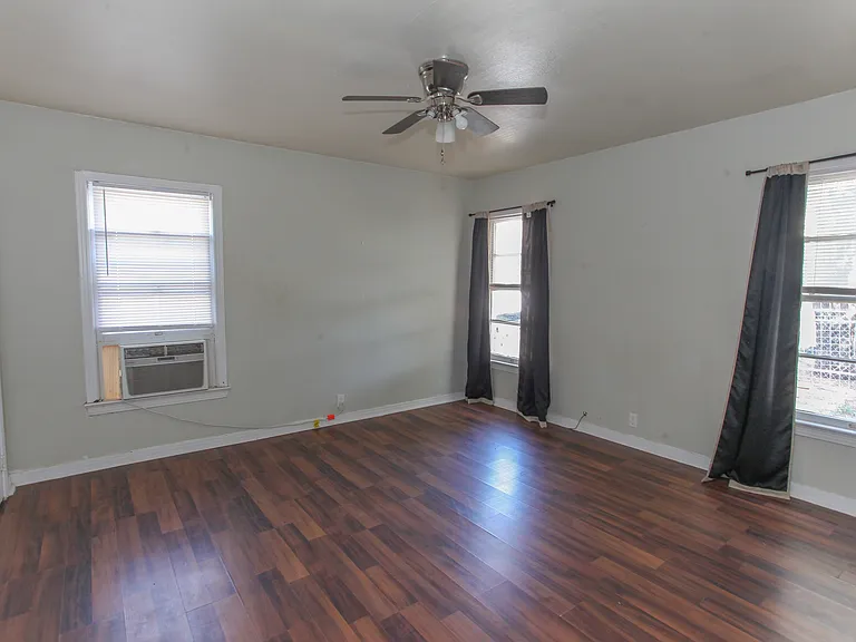 840 Chestnut St — Photo 12