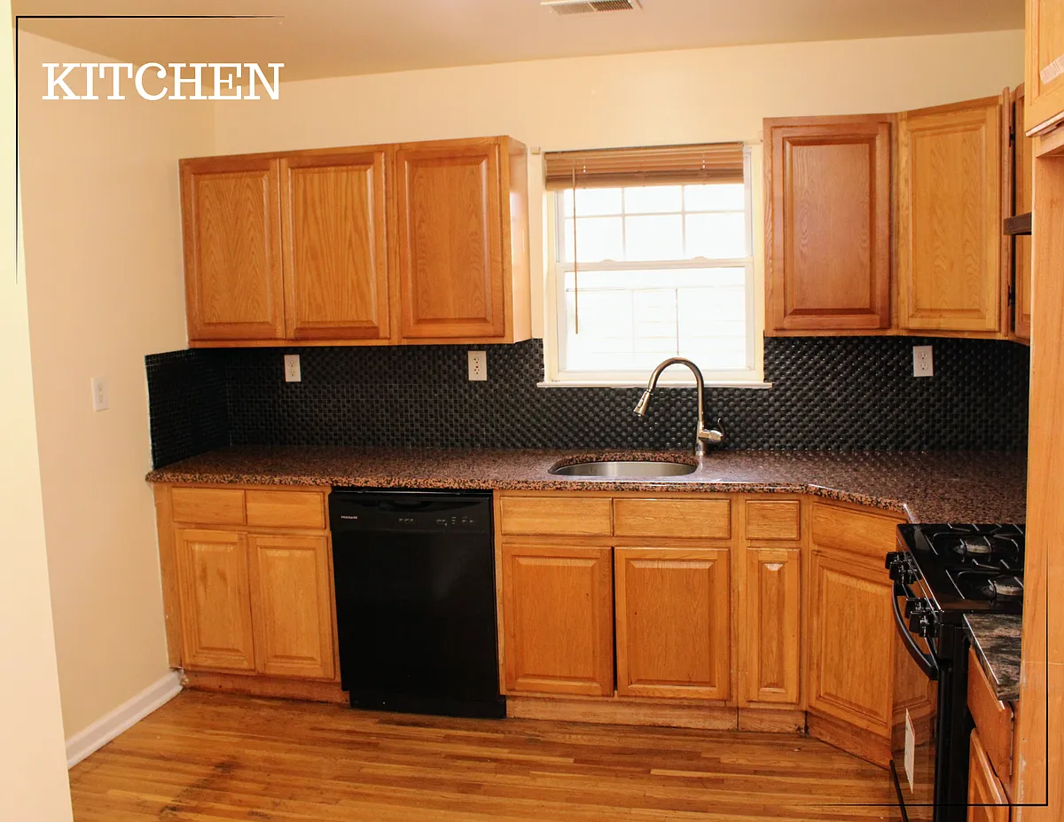 Building Photo - 20 Wainwright St #2