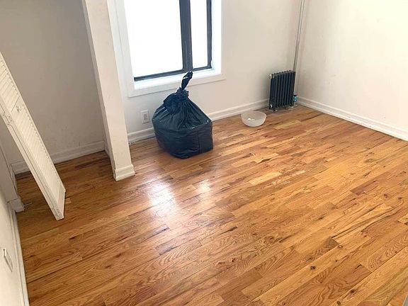 4th image of 29 E 17th St APT 316