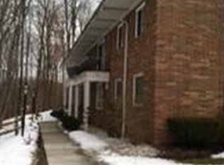 5014 Nob Hill Dr #D5, Chagrin falls village, OH 44022