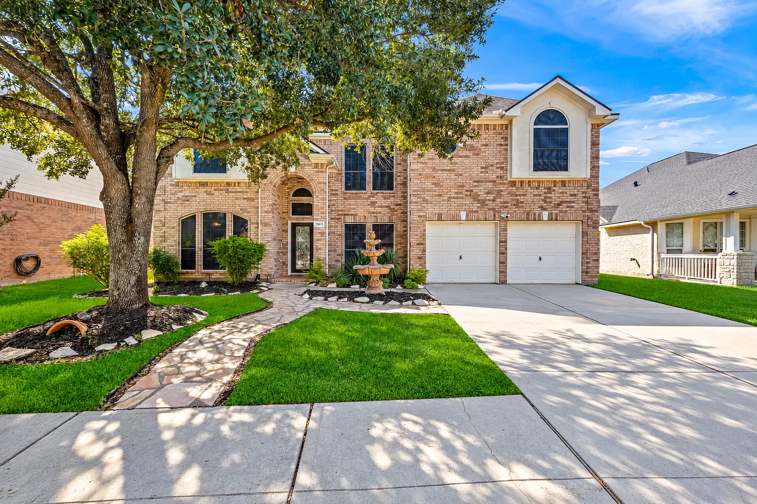 5 bed, 3.5 bath, 3581 sqft, $5,750 — Photo 1