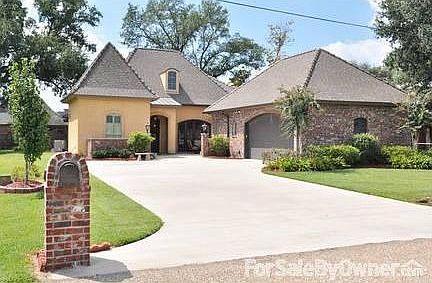 97 Stonehill Rd Custom Built by Owner
						:
						French Country Design on quiet street Majestic Oaks in rear. Touches River Ranch