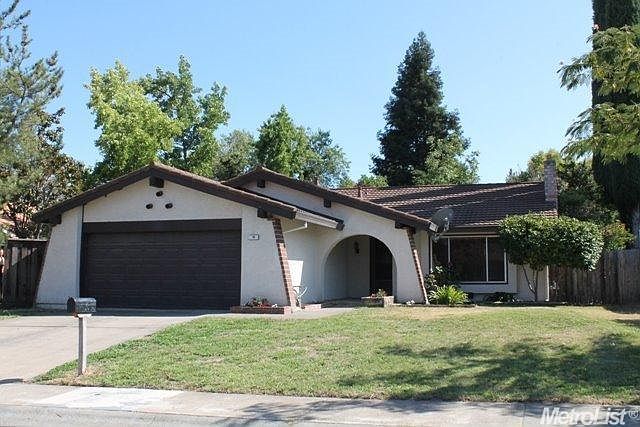 1st image of 10 Del Vista Cir